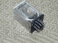 Siemens Relay 3PDT OCTAL 10A 120VAC 3TX7112-1NF13, (three-pole, double-throw)
