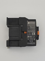 Telemecanique CA2 DN22 Control Relay AC Coil 110V 50/60Hz P7