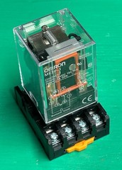 NEW Omron MK2P-I Relay MK2P with 8-pin socket base, 110 V AC Coil, DPDT