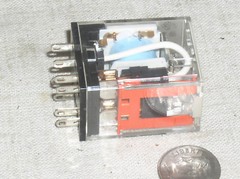 NEW OMRON MY2-DC24 DPDT RELAY 24 VDC COIL CONTACTS 5A 10A 250VAC 30VDC PLUG IN