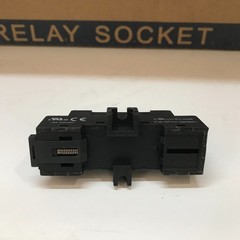 C3Controls GPRA-SB08G1 8 Blade Socket IP20 Guarded Terminals 15A 300VAC