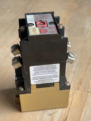 ALLEN BRADLEY 700-PK800A1 SER B AC RELAY