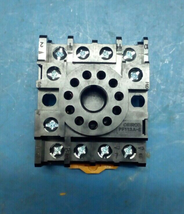 ZOCCOLO RELE OMRON PF113A-E 10A 250V