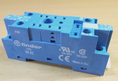 FINDER RELAY SOCKET 94.82 GENERAL PURPOSE 8PIN DIN RAIL SCREW MOUNT 10AMP 300V