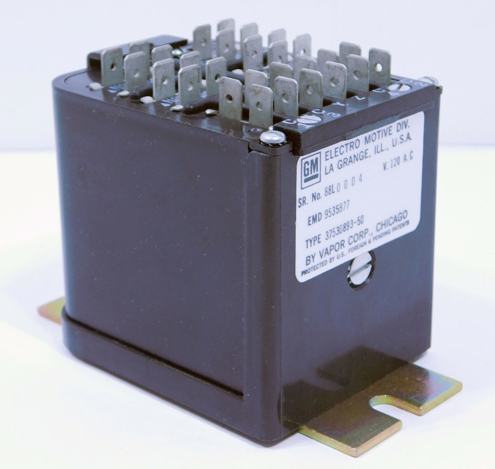 GE Electro Motive Div Resynchronizing Relay EMD 9535877 type 37530893-50 120VAC