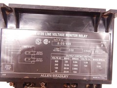 ALLEN BRADLEY BULLETIN 813S-V0H SOLID-STATE LINE VOLTAGE MONITOR RELAY T71368