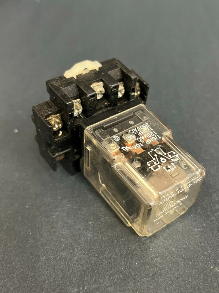 Potter and Brumfield KRPA-14AG-120 Relay and Base