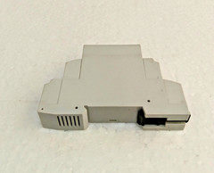 *NEW IN BOX* CROUZET M3US 84873222 5AMP/250-240V 50/60 HZ RELAY
