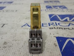 Idec RY2S-U AC 120V Relay with Base SY2S-05C 7A 300V