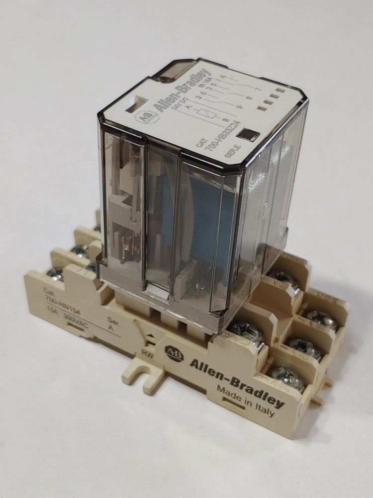 ALLEN BRADLEY 700-HB33Z24 SER E RELAY 11 Pin with Allen-Bradley 700-HN154 BASE