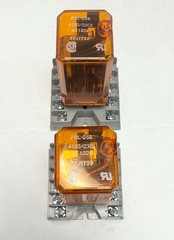 (2) Fujitsu Relay & Base FRL-256