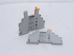244313 Old-Stock; Phoenix RIF-0-BPT/21 Lot-2 Relay Sockets 2900958; 6A; 250VAC