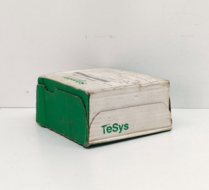 Telemecanique CAD32M7 control relay (FREE SHIPPING)