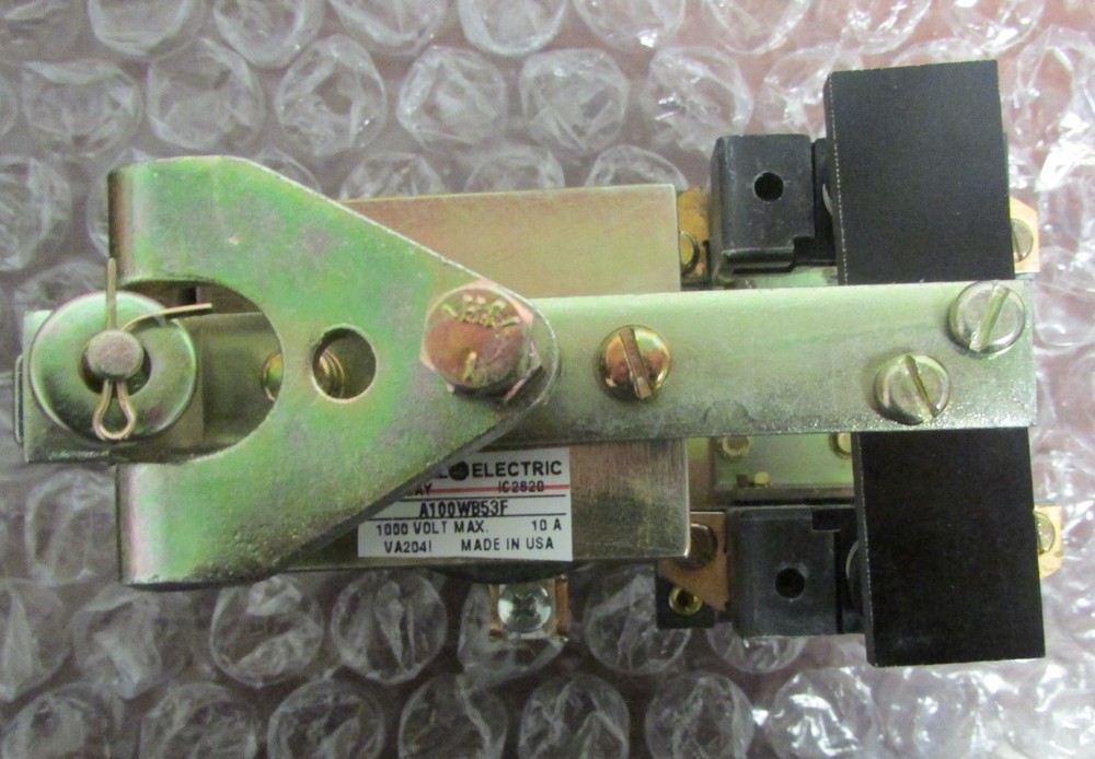 GENERAL ELECTRIC GE IC2820 A100WB53F Relay 1000V 10A VA204 A100W IC2820A100WB53F