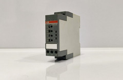 ABB CM-PVS .41S 1SVR730794R3300 3 PHASE OVER UNDERVOLTAGE RMS MONITORING RELAY