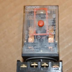 One OMRON MK2P-S Cube Relay w/Base Socket