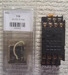 ICE CUBE RELAY AND BASE MOUNT 24 VOLT DC 5 AMP
