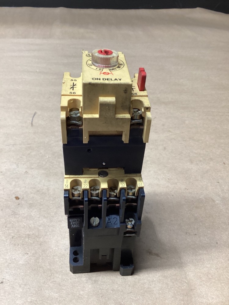 Allen-Bradley 700-F220A1 Relay Ser B 196-FTA Pneumatic Timer Ser B #115F313*C0