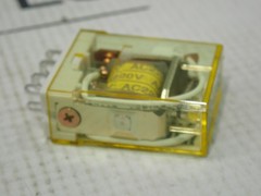 IDEC RH1B-U DC RELAY 10A AC 220V Box of 9