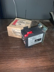 ***NEW*** CUTLER HAMMER TYPE R D40RB SERIES A2 POWEREED RELAY 120 VOLT COIL