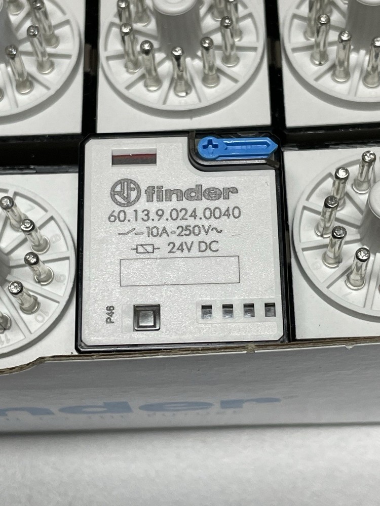 10 Pieces / Finder / General Purpose Relay / Type: 60.13.9.024.0040