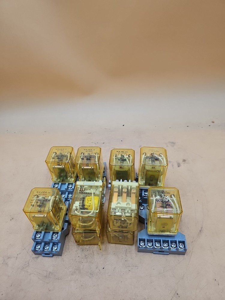 LOT OF 10 IDEC Relays. RR3B-UL, RR2BA-U, RR3PA-U, RR2BA-US, RR3B-U