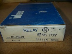 Idec RH2B-UL AC110-120V. Relay New w/ BASE