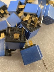 15 – SHR -4141 , 40 A 12 volt relay, pickup lights, trailer brakes ect, projects
