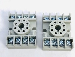 LOT OF 2 SIEMENS # 3TX7144-1E2 SOCKET 15A 300V 8 PIN OCTAL TERMINAL RELAY