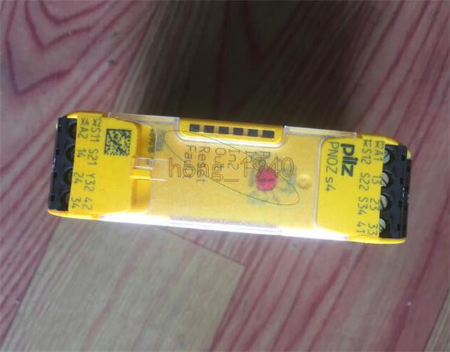 1PCS Used Pilz Safety Relay PNOZ s4 750104 Tested