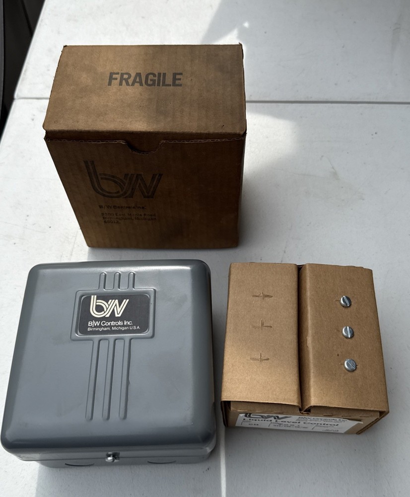 NOS B/W Controls Liquid Level Control Relay Type DH In Original Box Plumbing