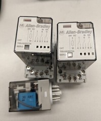 Allen-Bradley 700-HA33Z24 Ser. D Relays (lot of 3) w/two 700-HN101 Ser. C Bases
