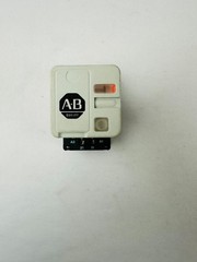 Allen-Bradley 700-HA32Z24 SER A Tube Base Relay with 700-HN100 Relay Socket