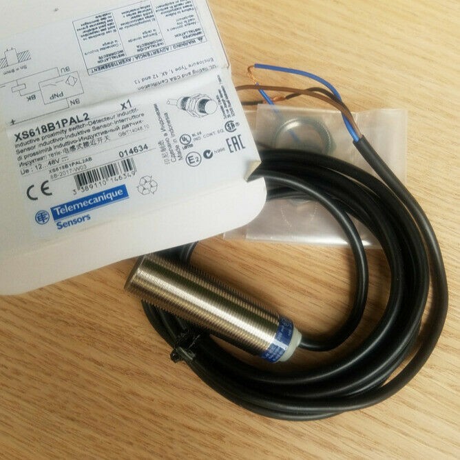 1PC XS618B1PAL2 Schneider Telemecanique Proximity Switch New #F0