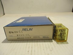 NEW BOX OF 10 IDEC RY4S-UL RELAY AC220-240V
