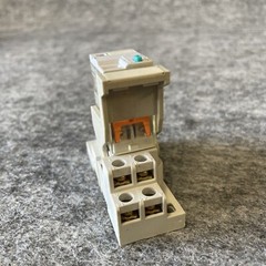 Dayton 1FC13 Relay Socket 300VAC & 5YR20 24VDC Relay 15A Used
