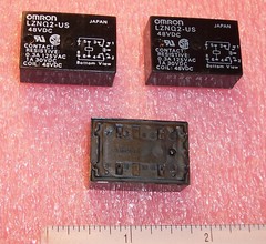 QTY (4) LZNQ2-US-48Vdc OMRON 48Vdc DPDT THT FLATPACK ELECTRO-MECHANICAL RELAYS