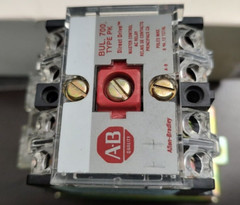 New Allen Bradley 700-PK400DA1 Ser. D Control Relay 115/120VAC