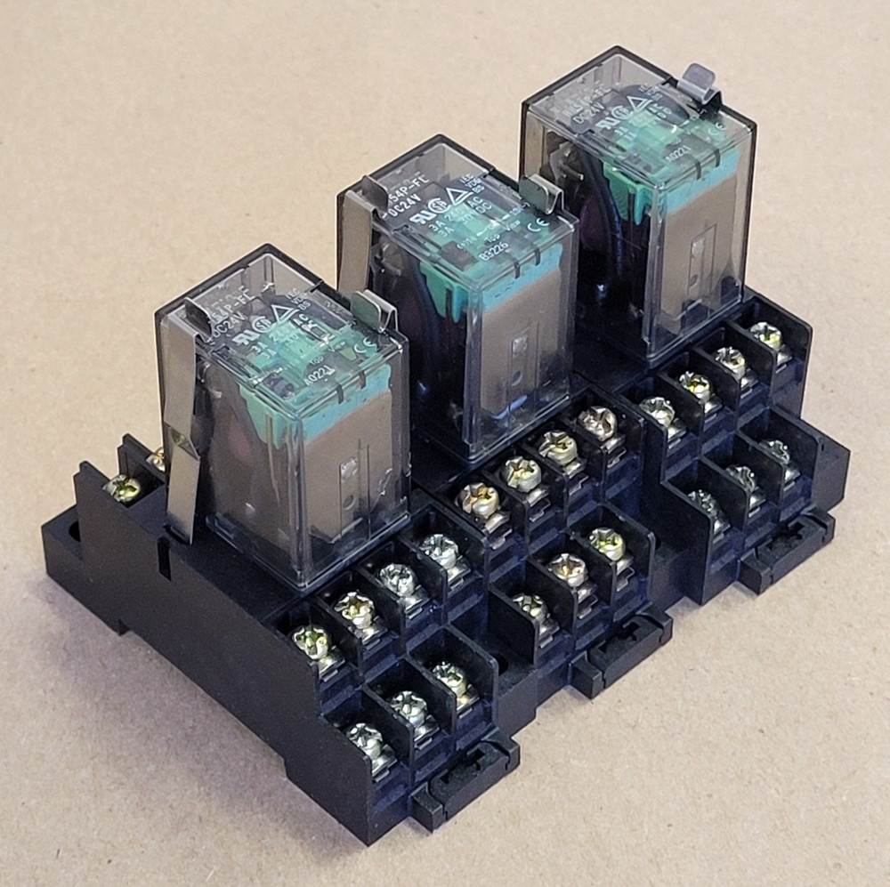 FUJI ELECTRIC HH54P-FL RELAY WITH SOCKET TP514X2, LOT OF 3