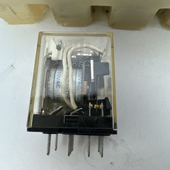 LOT OF 10 GENUINE OMRON RELAY# MY4N-AC110-120