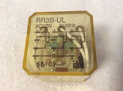 IDEC RR3B-UL Relay AC120V