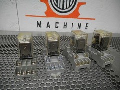 Square D 8501-RSD4M1P14V53 Ser C Relays 24VDC (3) 8501-NR45 (1) P&B 27E894 Bases