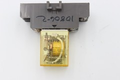 IDEC RH2B-U Relay DC24V w/IDEC SH2B-05C Relay Socket, 10A, 300V (CS02.1)