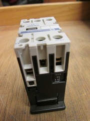 Telemecanique Control Relay CA2SK11 10A 500V 24V Coil Used