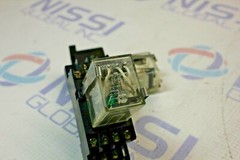 LOT OF 7 OMRON MY4N-D2 RELAY 24VDC WITH BASE 2-M4X10