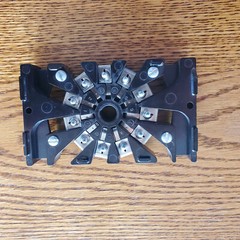AMPHENOL 11 PIN RELAY SOCKET NOS