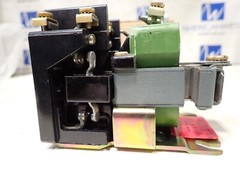 New GE CR2811A211F441 2 N.O. 1 N.C. Pole Machine Tool Relay 115/125 Volt Coil
