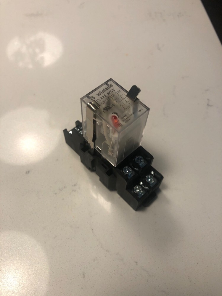 Wieland General Purpose Power Relay with socket and retaining clip