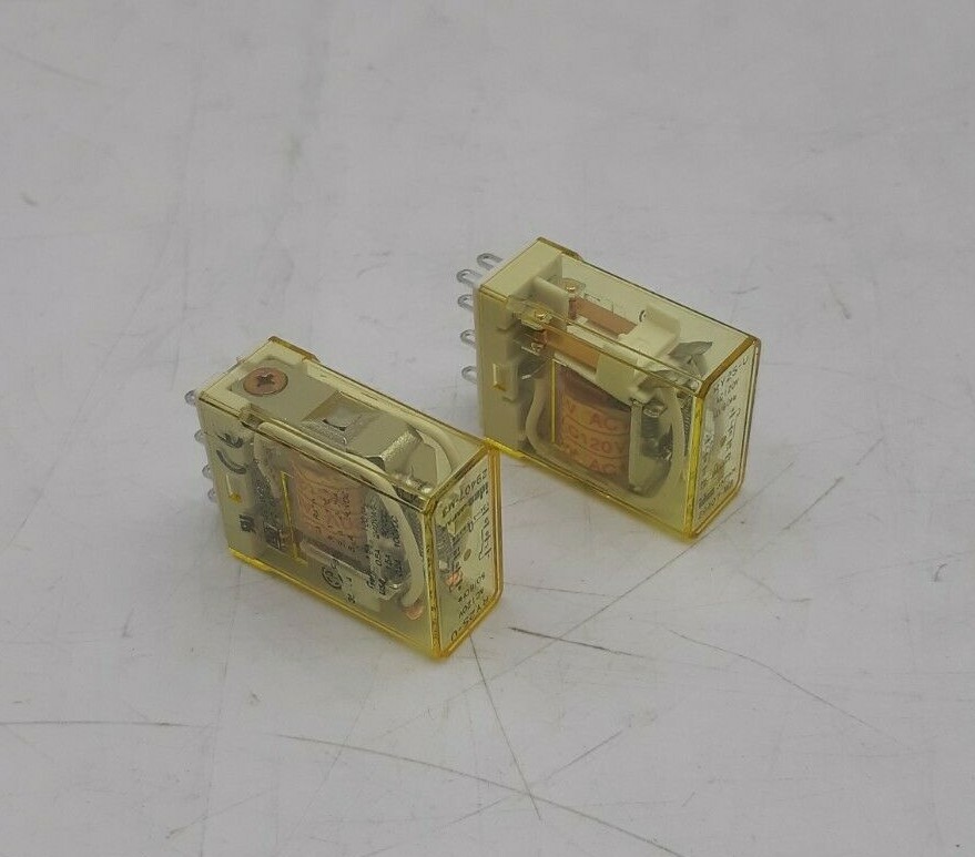 Idec RY2S-U 29407-M3 Relay Lot of 2