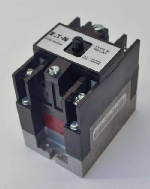 New Eaton Cutler Hammer D26MR02A Magnet and Rear Deck Relay Type M 120V Ser A2
